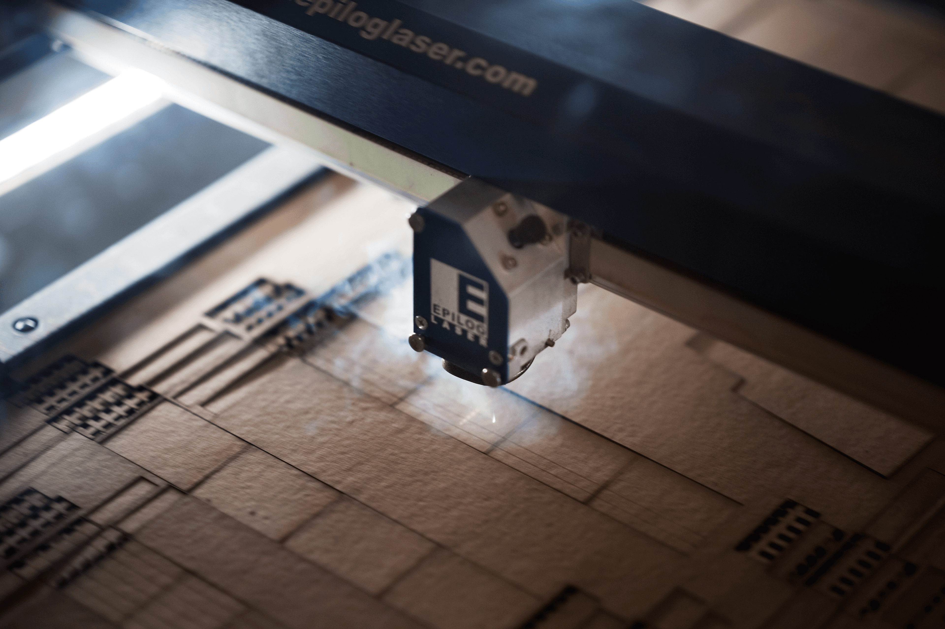Dynamo_Lasercutter_13_Medien_Betrieb_03