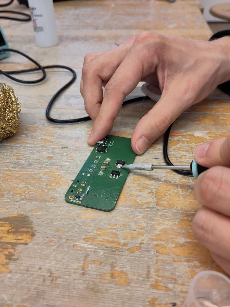 Hands on electronics: Make your own music synthesiser